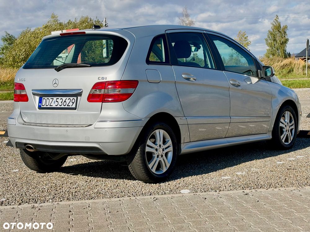 Mercedes-Benz B-Class 2010 photo 4