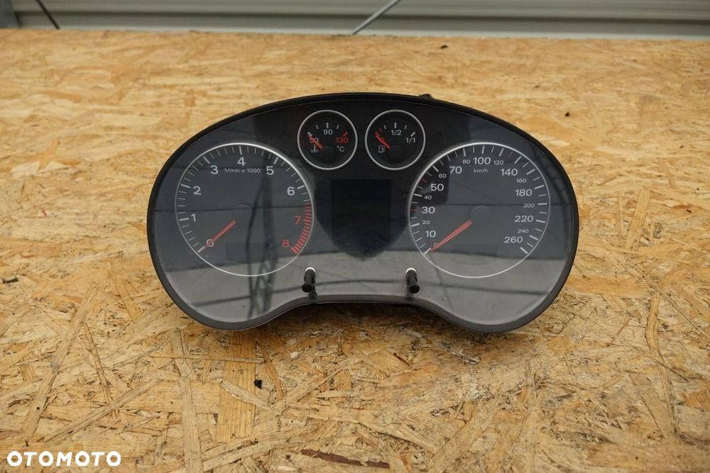 LICZNIK - ZEGARY AUDI A3 8P LIFT 2.0 FSI 8P0920930S - 2