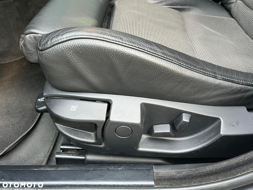 BMW Seria 5 540i - 19