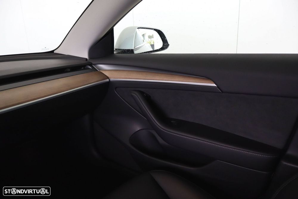 Tesla Model 3 Long Range Tração Integral - 28