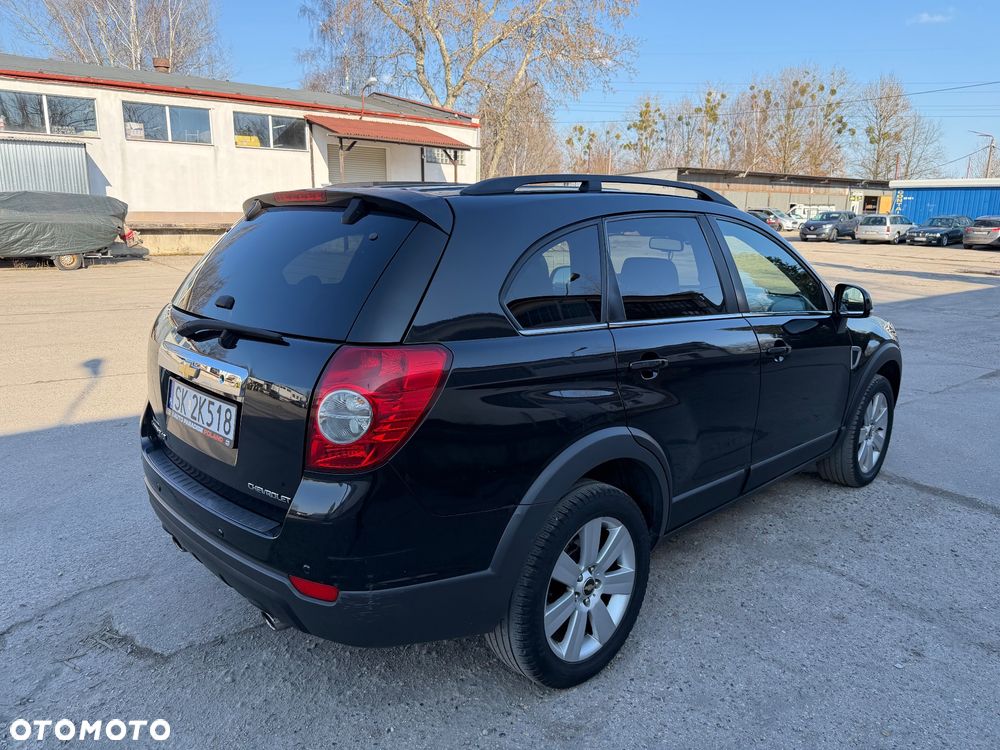 Chevrolet Captiva 2.0 4WD 7 Sitzer Automatik LT Exclusive - 4