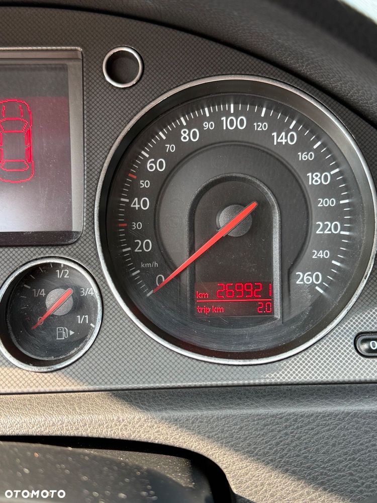 Volkswagen Passat - 8