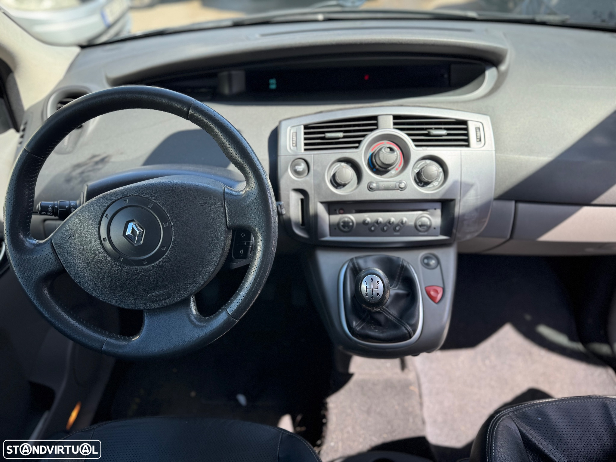 Renault Scénic 1.5 dCi Dynamique - 16