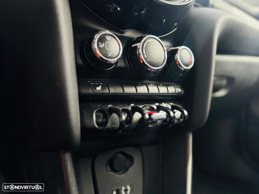 MINI 3 Portas One First - 25