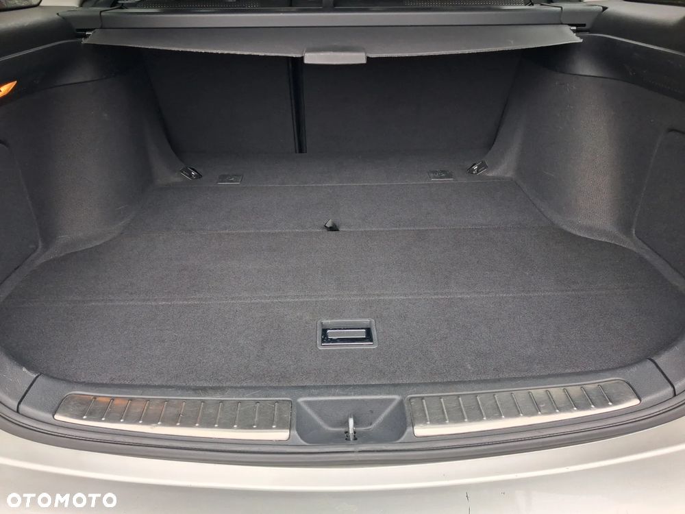 Toyota Avensis 1.8 VVT-i Executive - 5