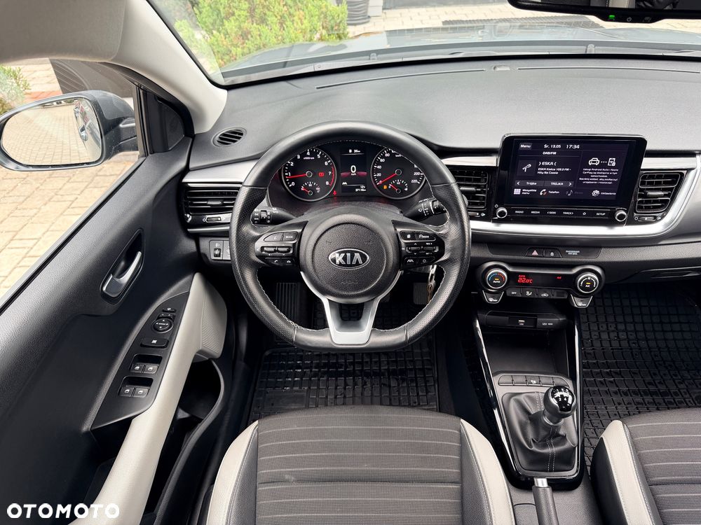 Kia Stonic 1.2 L - 17