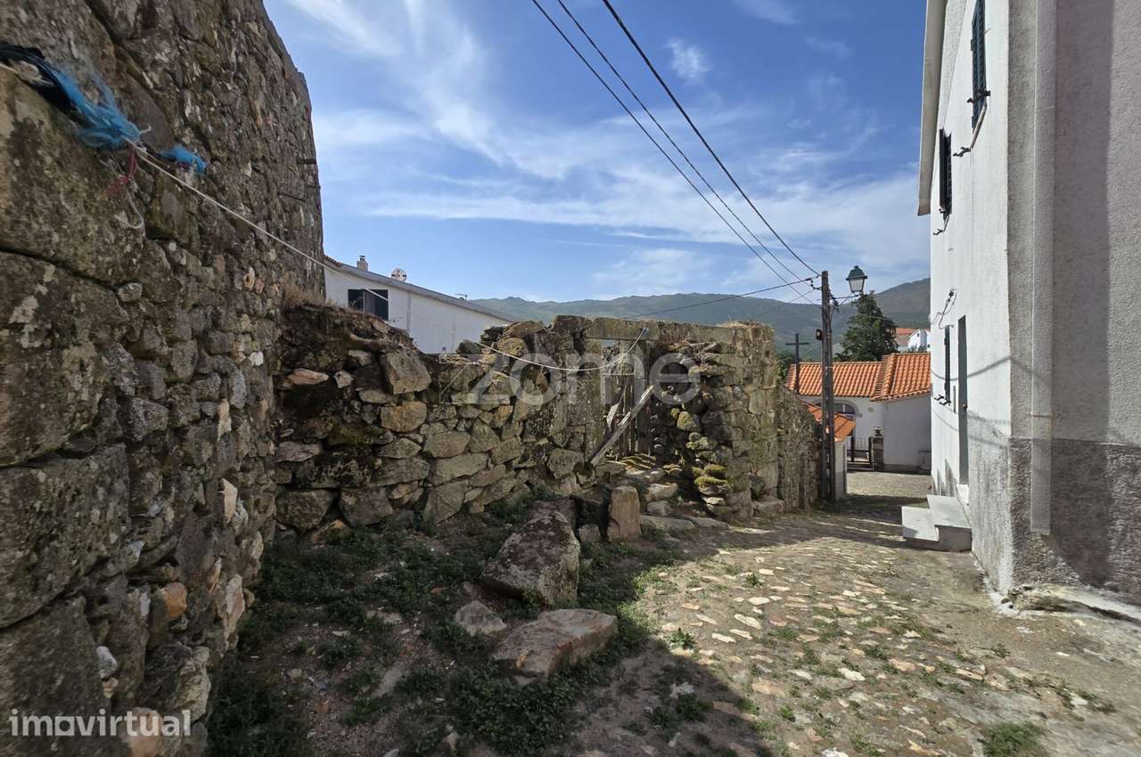 Casa na Aldeia de Folgosinho
