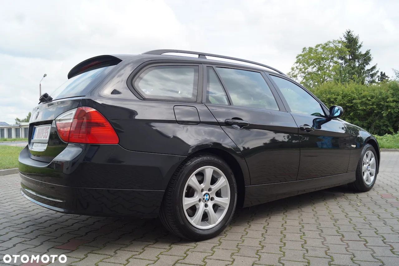 BMW Seria 3 318i Touring Edition Exclusive - 15