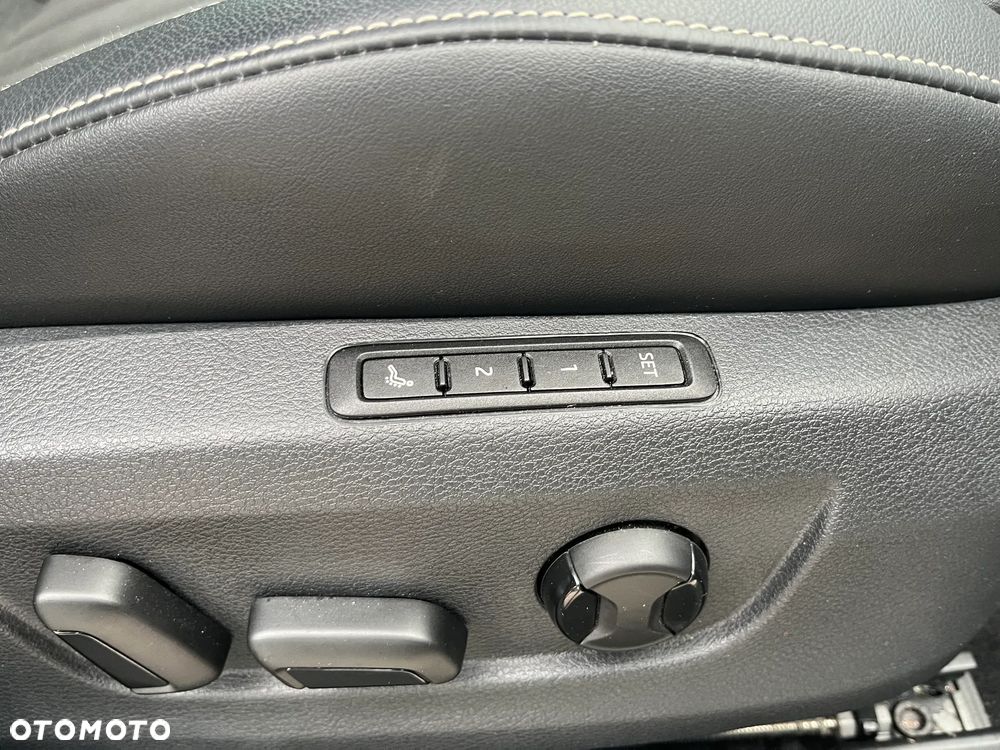 Skoda Superb 2.0 TDI SCR Style - 26
