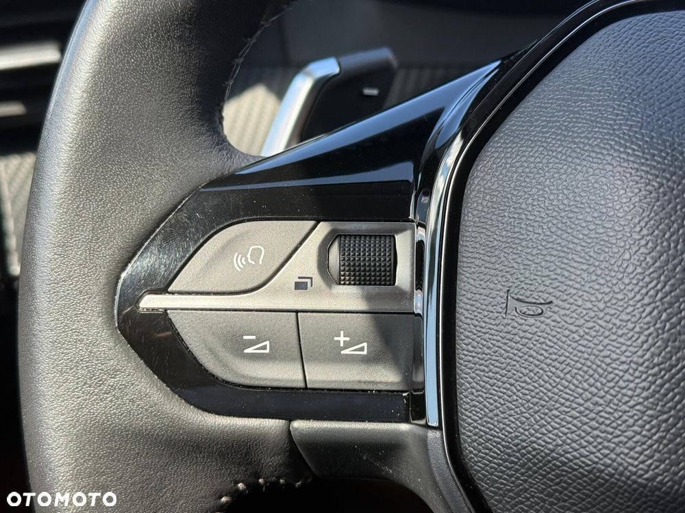 Peugeot 208 - 15