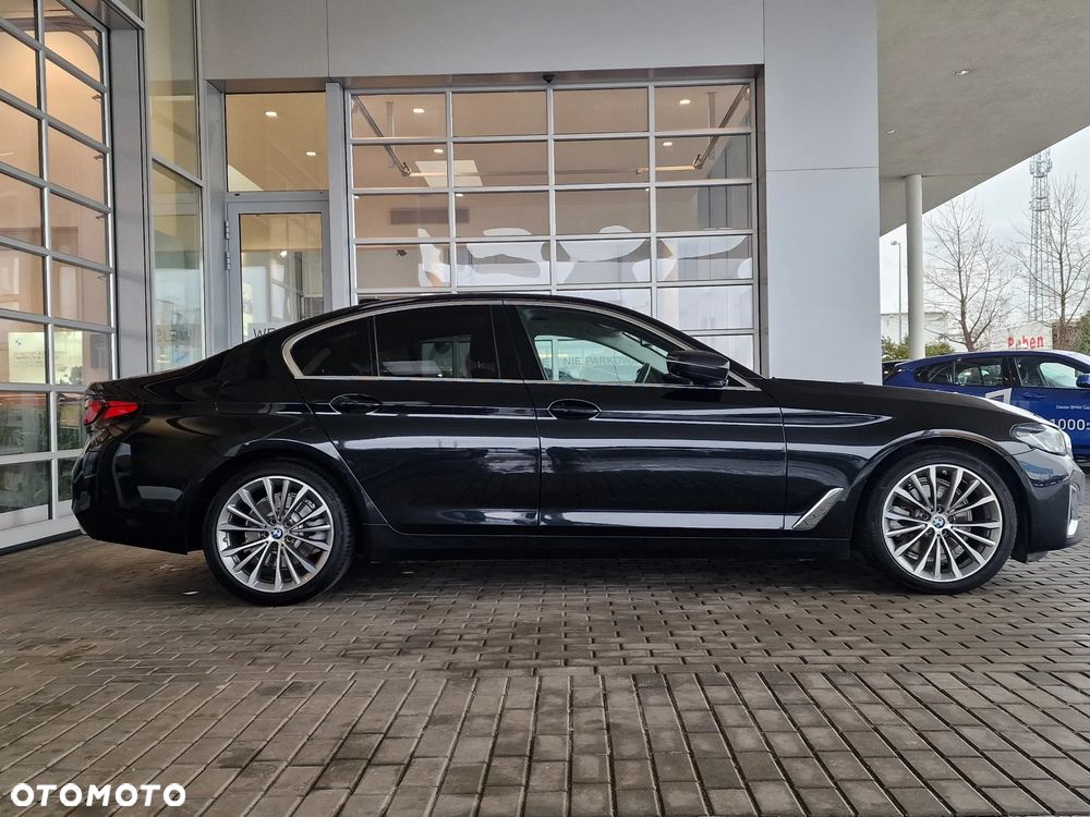 BMW Seria 5 520d xDrive Luxury Line - 16