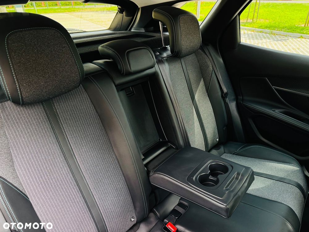 Peugeot 3008 BlueHDi 130 Stop & Start EAT8 Allure - 33