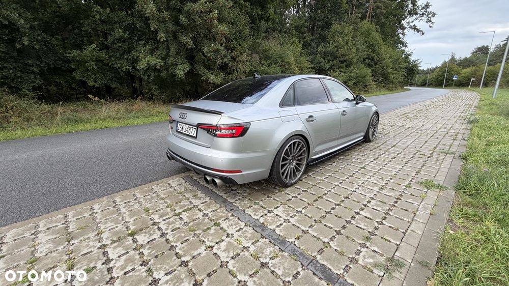 Audi S4 Limousine - 9