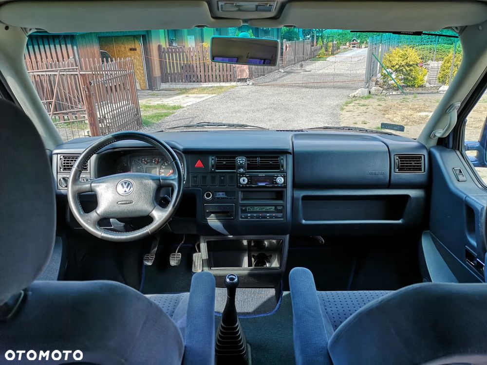 Volkswagen Caravelle - 6