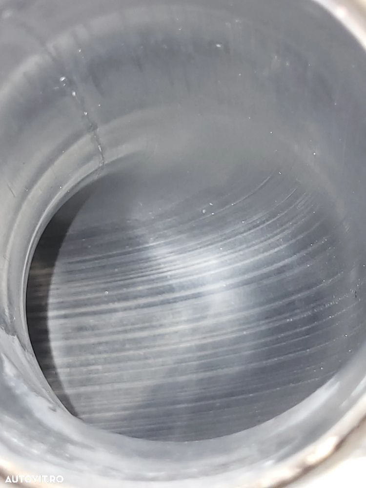 Volkswagen Touareg - 20