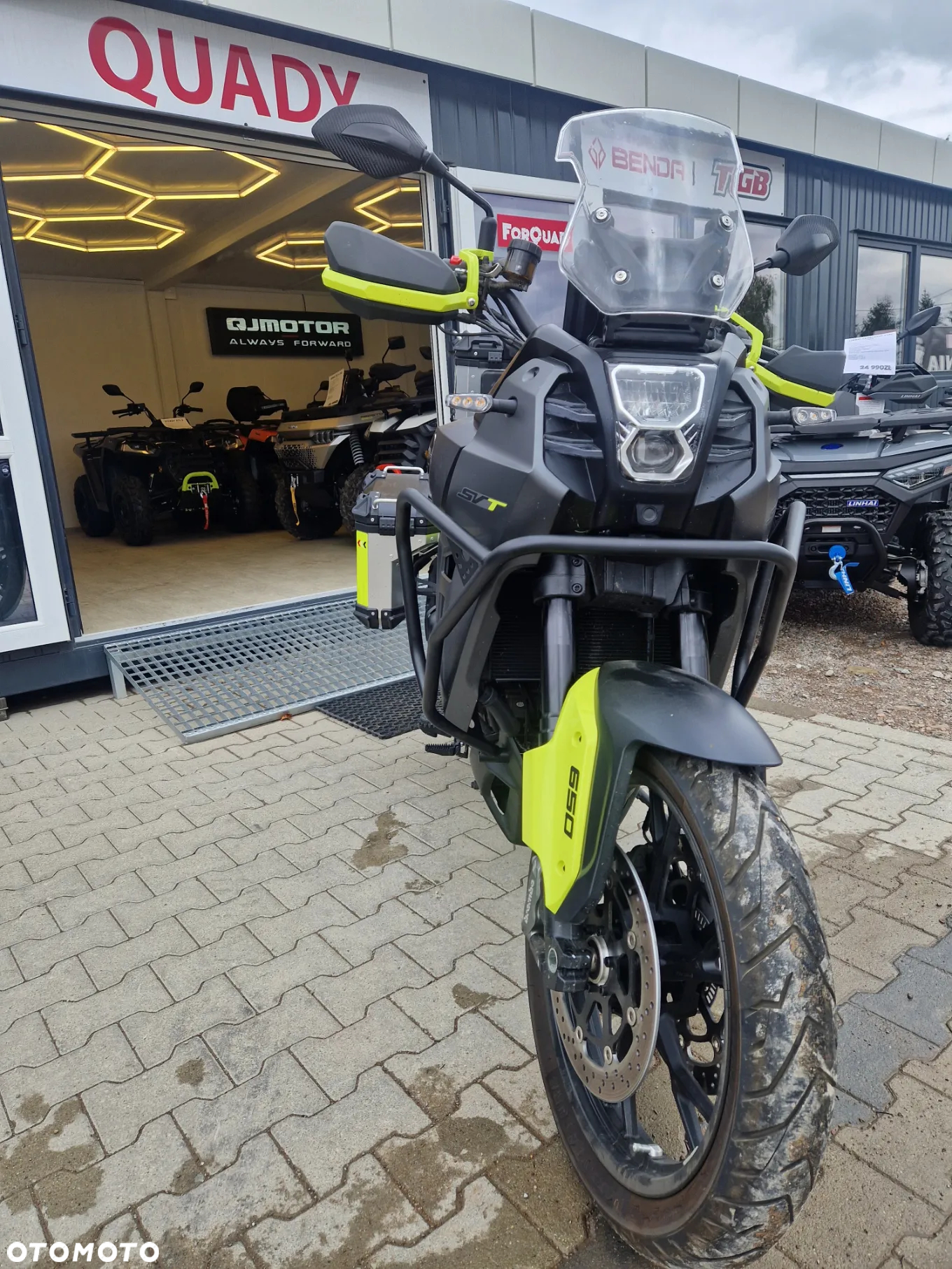 QJMOTOR SVT 650 - 4