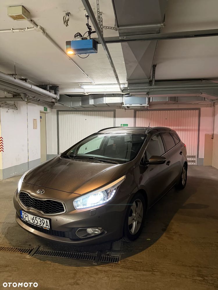 Kia Ceed - 1