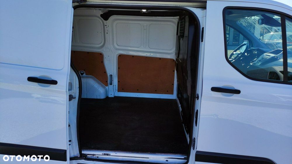 Ford Transit Custom - 8