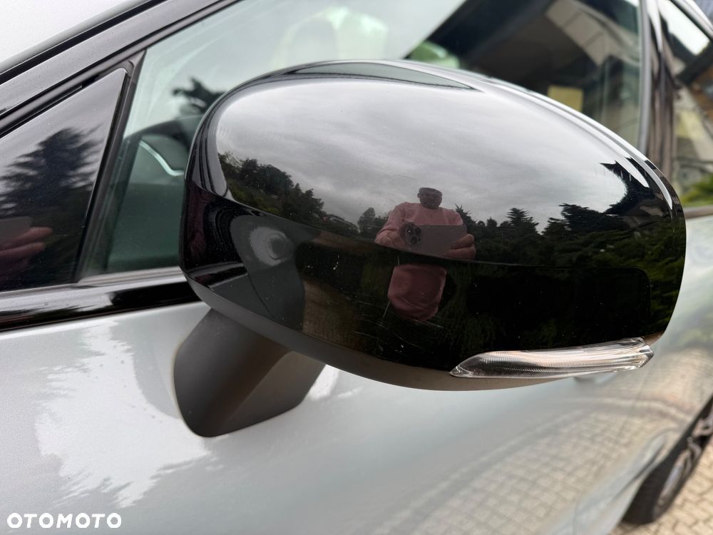 Volvo XC 60 B4 D Plus Dark - 5