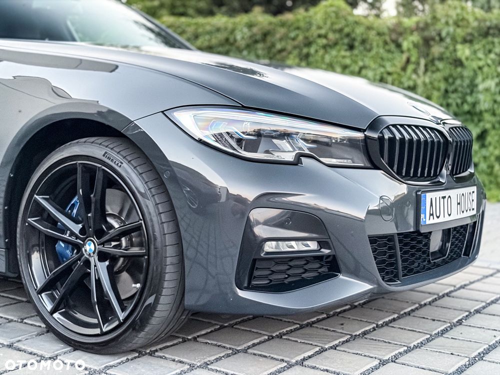 BMW Seria 3 330e M Sport - 11
