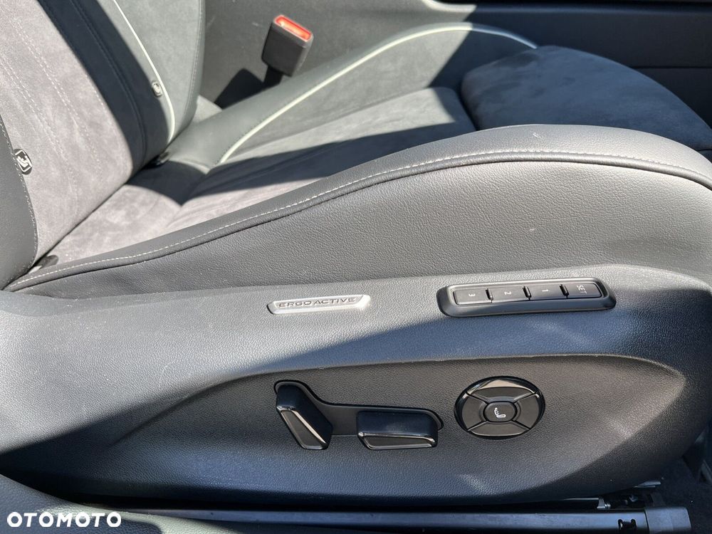 Volkswagen Passat Variant - 23