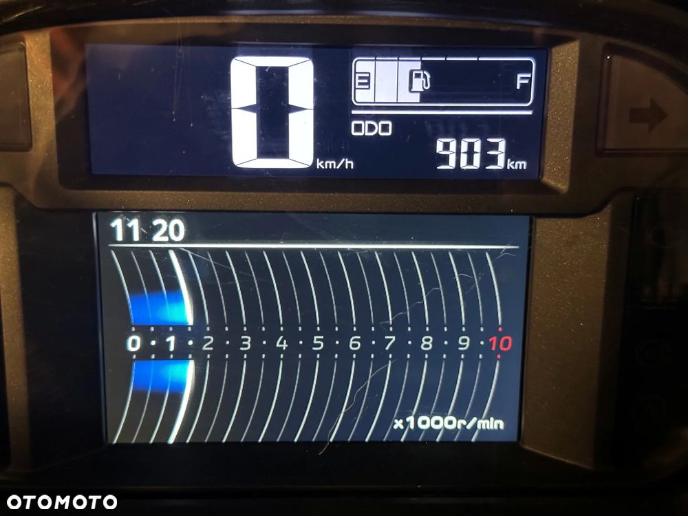 Yamaha NMAX - 10