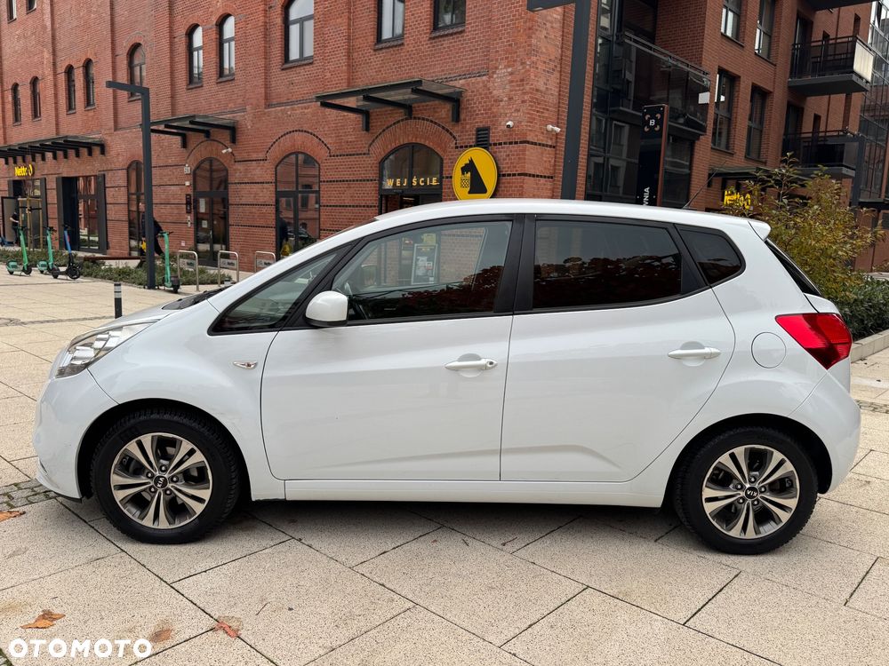 Kia Venga - 8