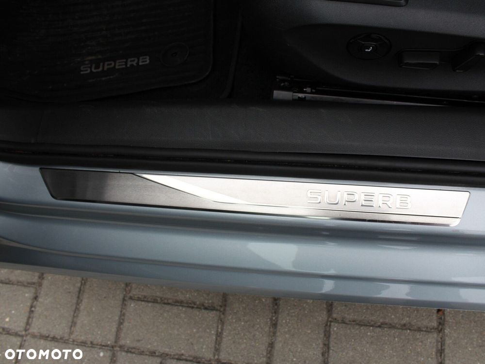Skoda Superb 2.0 TDI SCR 4x4 Selection DSG - 38