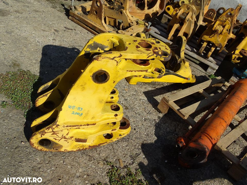 Piese Cabina buldoexcavator Komatsu WB 93 R5  din 2008 - 10