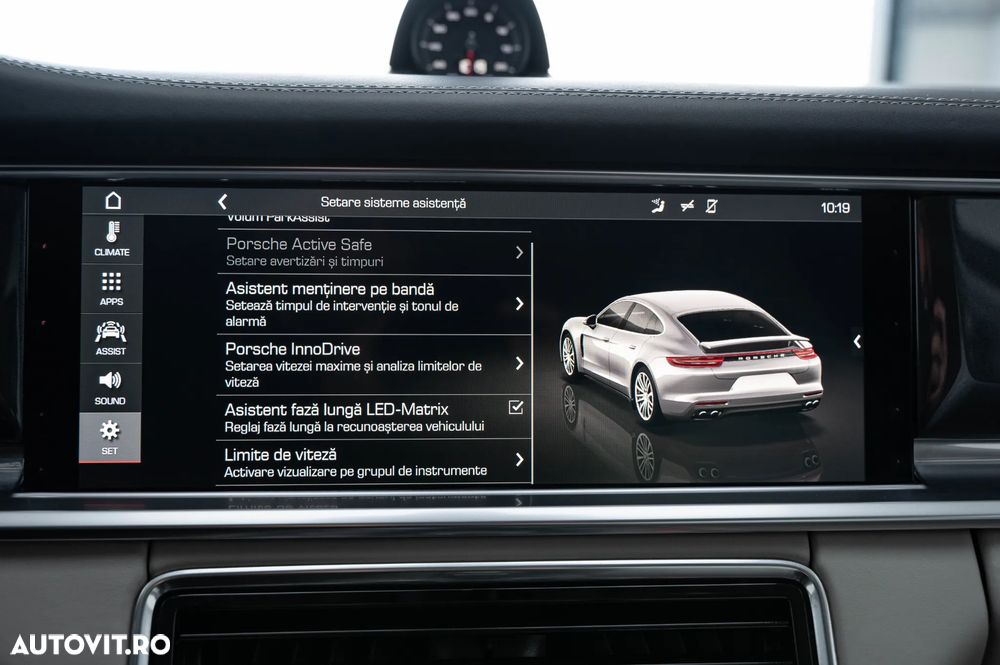 Porsche Panamera 4S Executive - 31