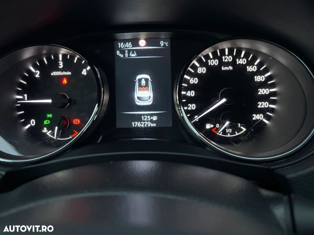 Nissan Qashqai 1.6 DCI TEKNA+ - 26