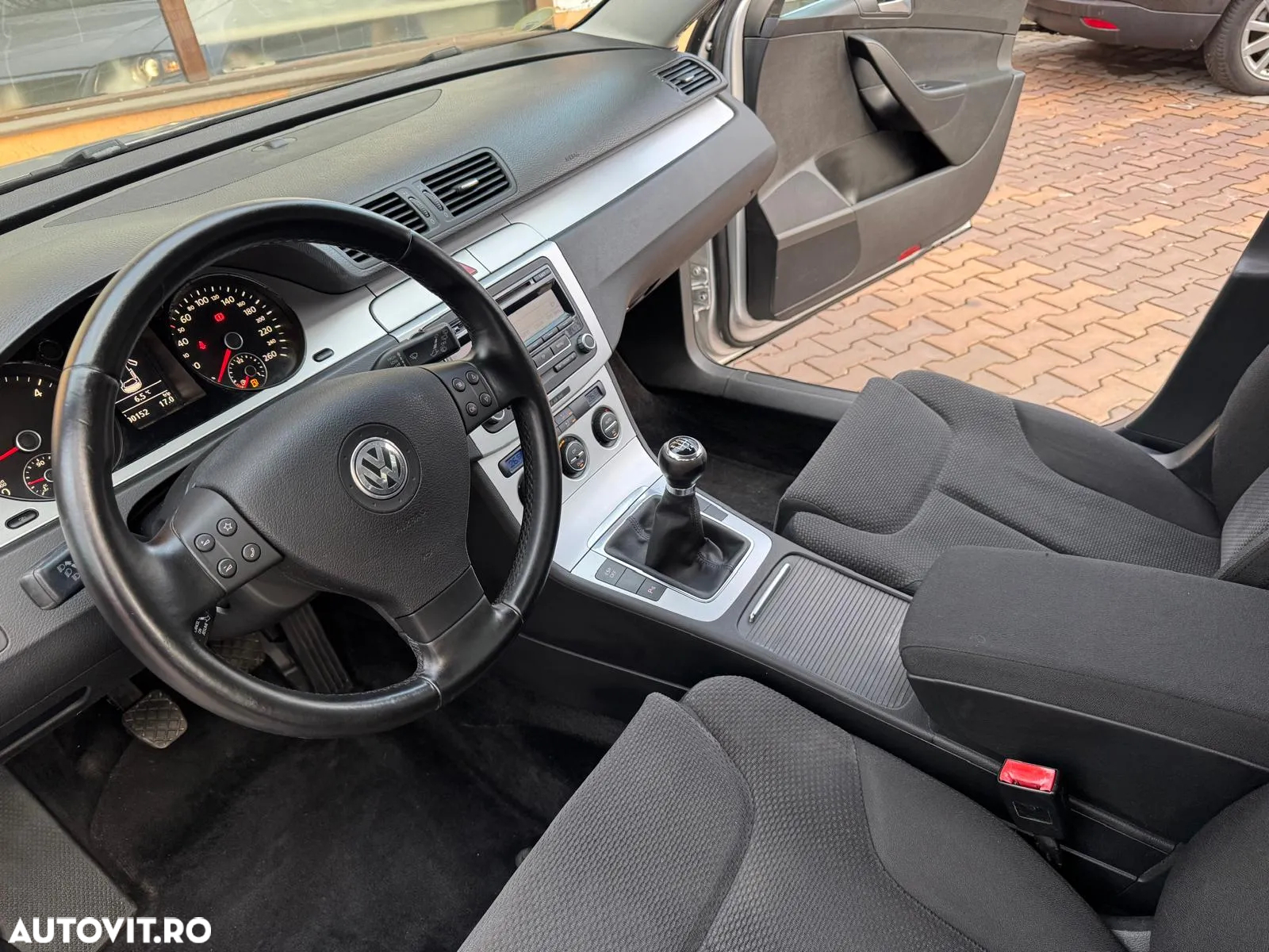 Volkswagen Passat Variant 2.0 TDI Comfortline DPF - 9