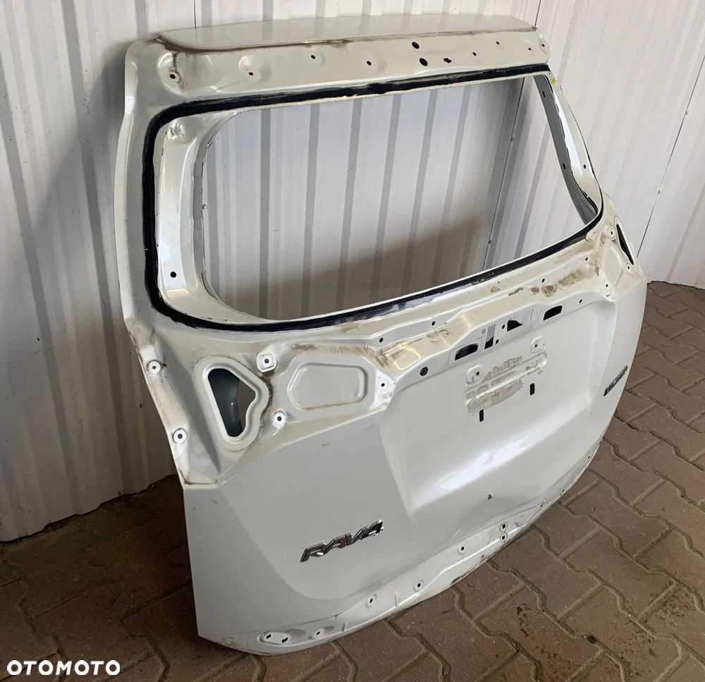 TOYOTA RAV4 IV LIFT 2015-2018 klapa bagażnika tylna TYŁ - 2