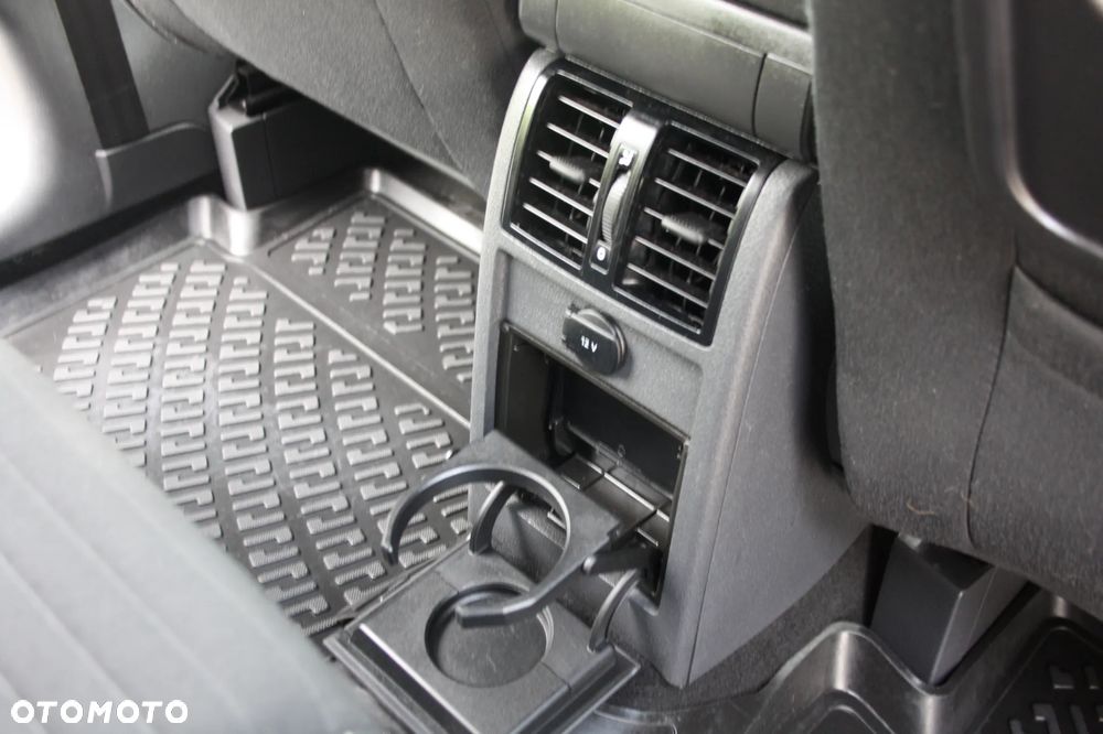 Volkswagen Touran 2.0 TDI DPF BlueMotion Technology DSG Cup - 14