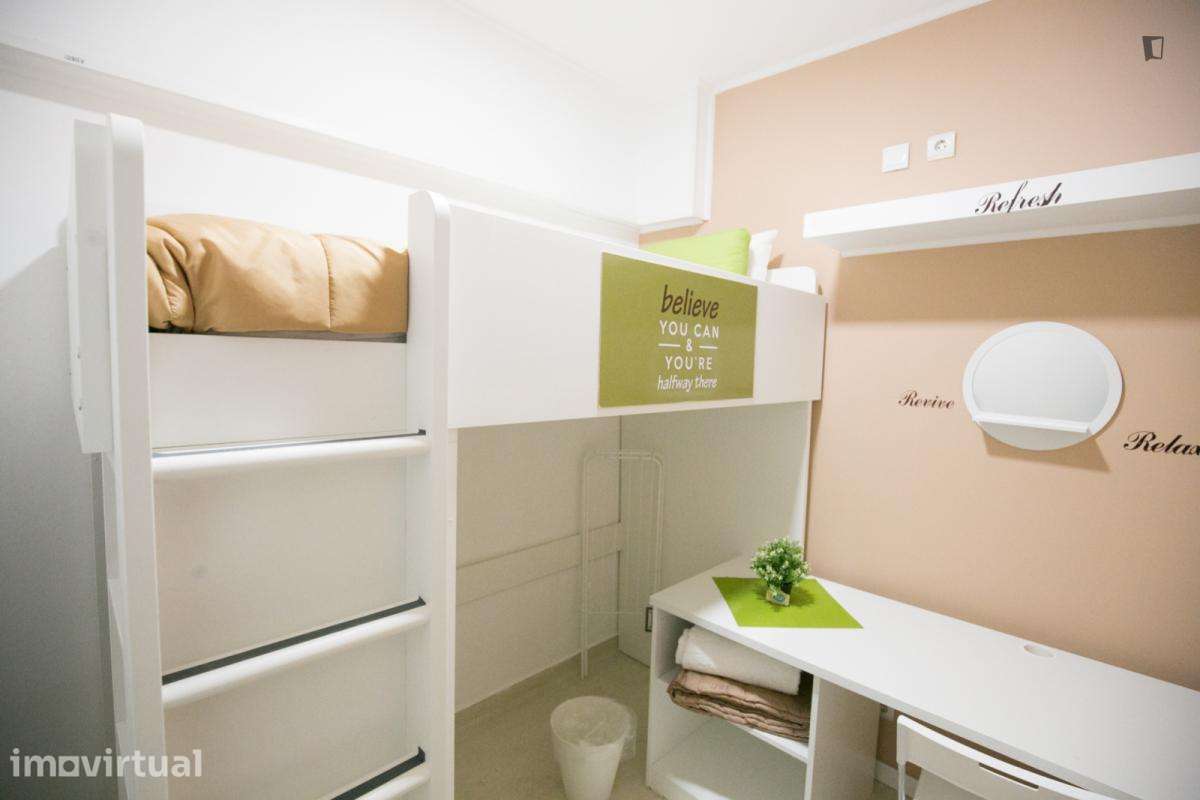 Quarto - localizado em Saldanha Lisbon - Grande imagem: 2/29