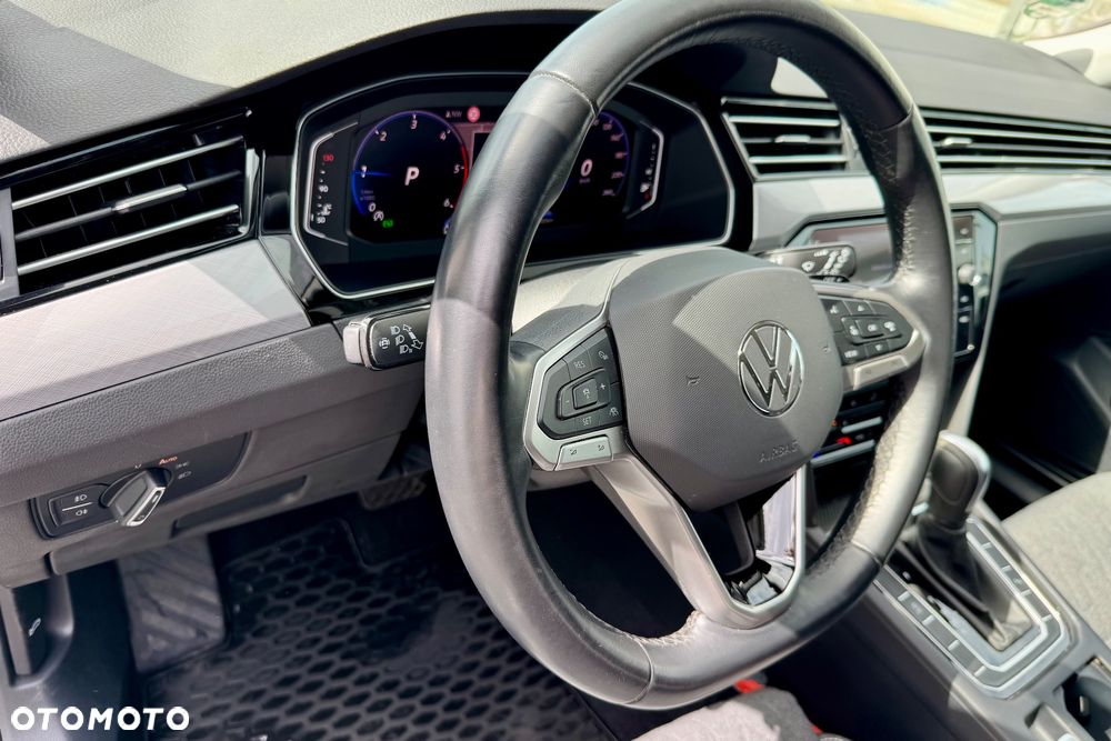 Volkswagen Passat 2.0 TDI SCR DSG Business - 21