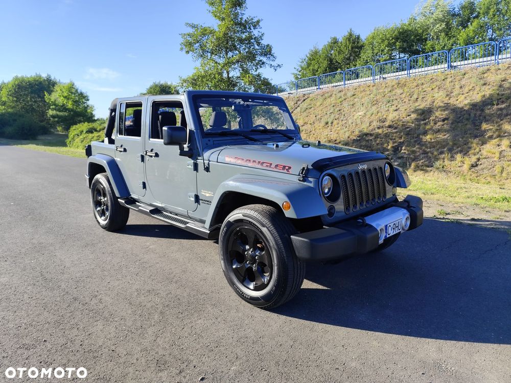 Jeep Wrangler 3.6 Unlim Sahara - 32