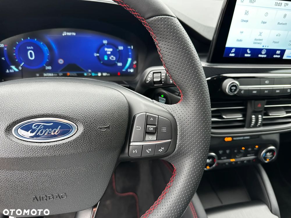 Ford Kuga - 10