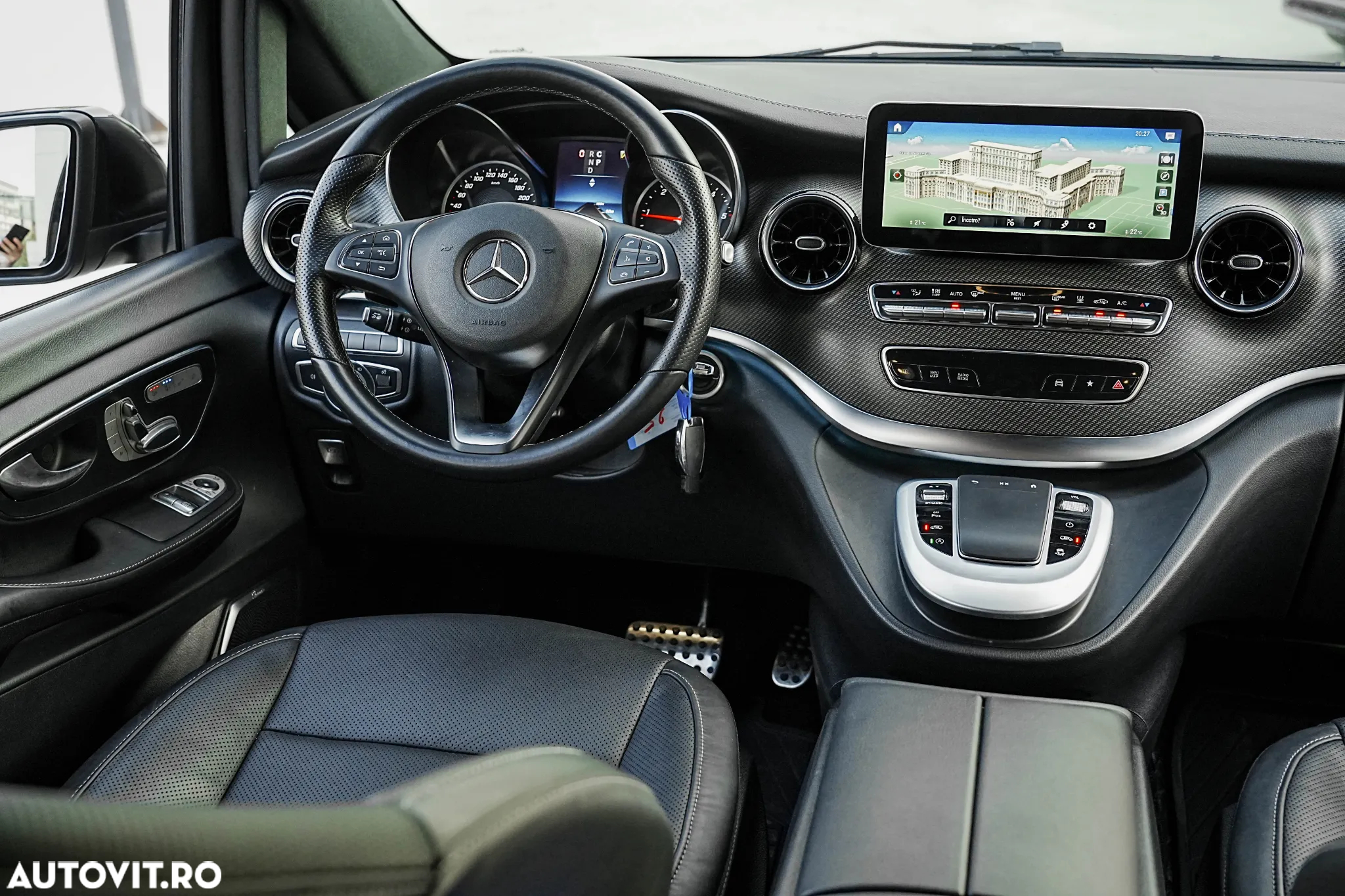 Mercedes-Benz V 300 d lang 4Matic 9G-TRONIC Avantgarde Edition 2023 - 13