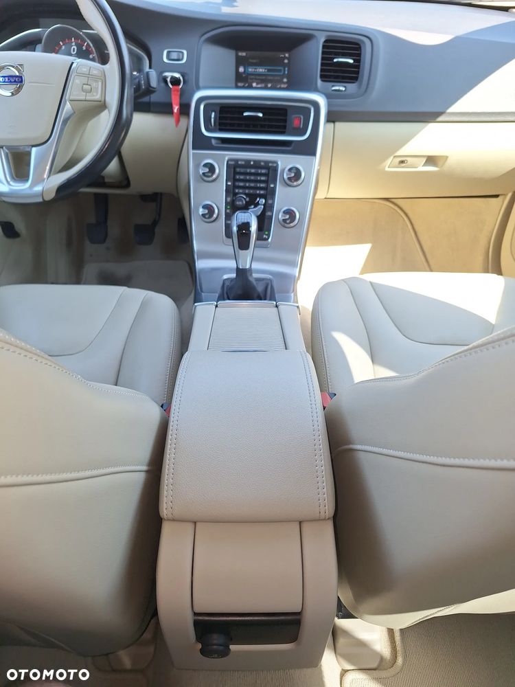 Volvo S60 T3 Summum - 20