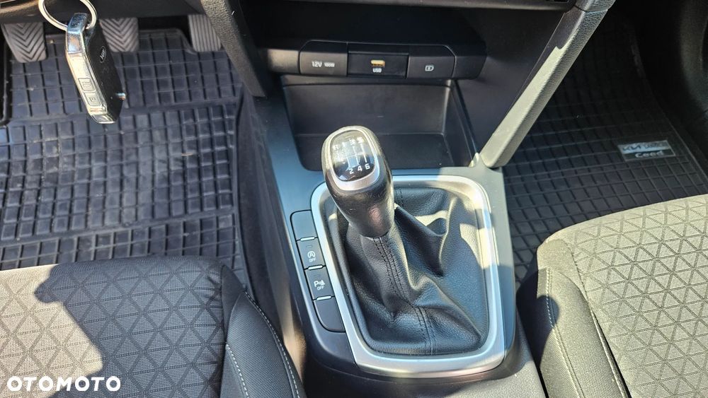 Kia Ceed 1.0 T-GDI M - 14
