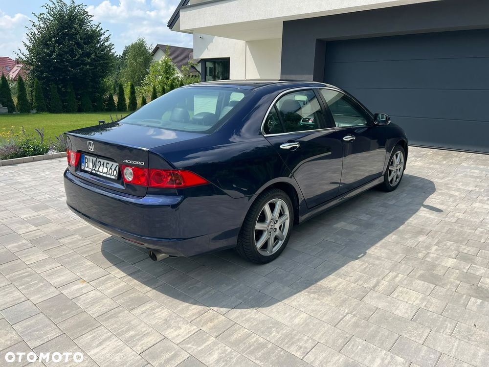 Honda Accord 2.0 Executive - 7