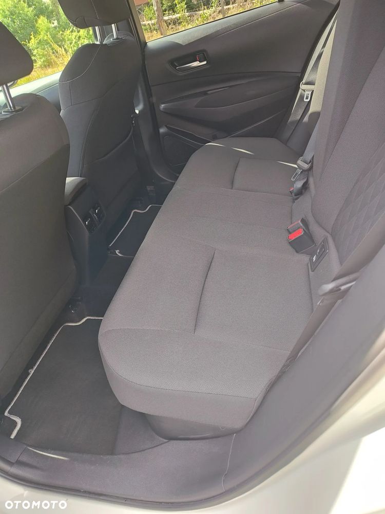 Toyota Corolla 1.8 Hybrid Comfort - 18