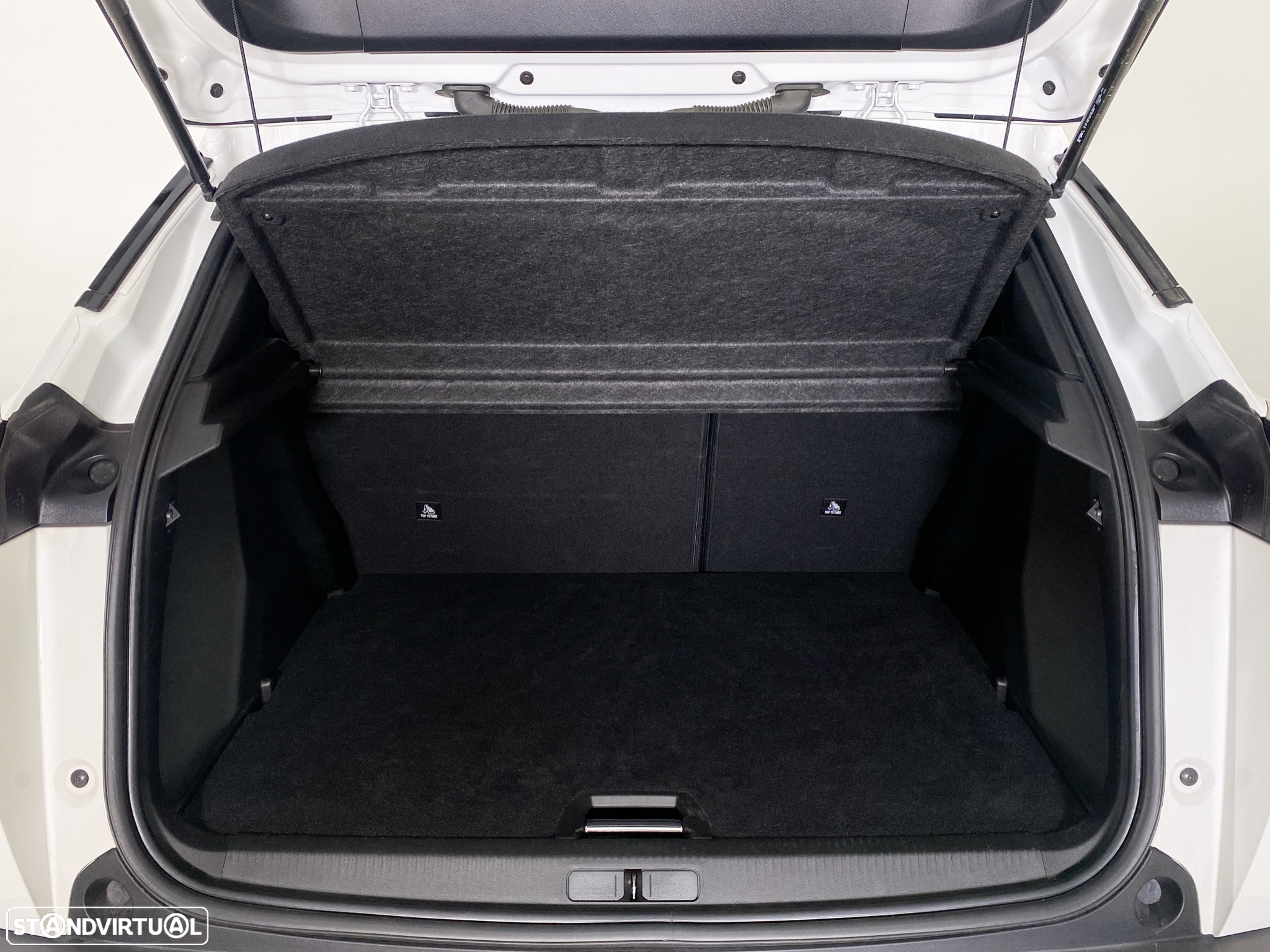 Peugeot 2008 1.2 PureTech Allure Pack EAT8 - 8