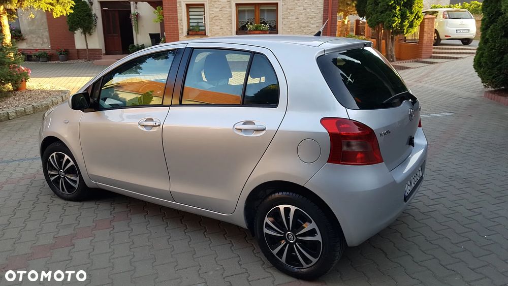 Toyota Yaris 1.3 Luna Premium - 39