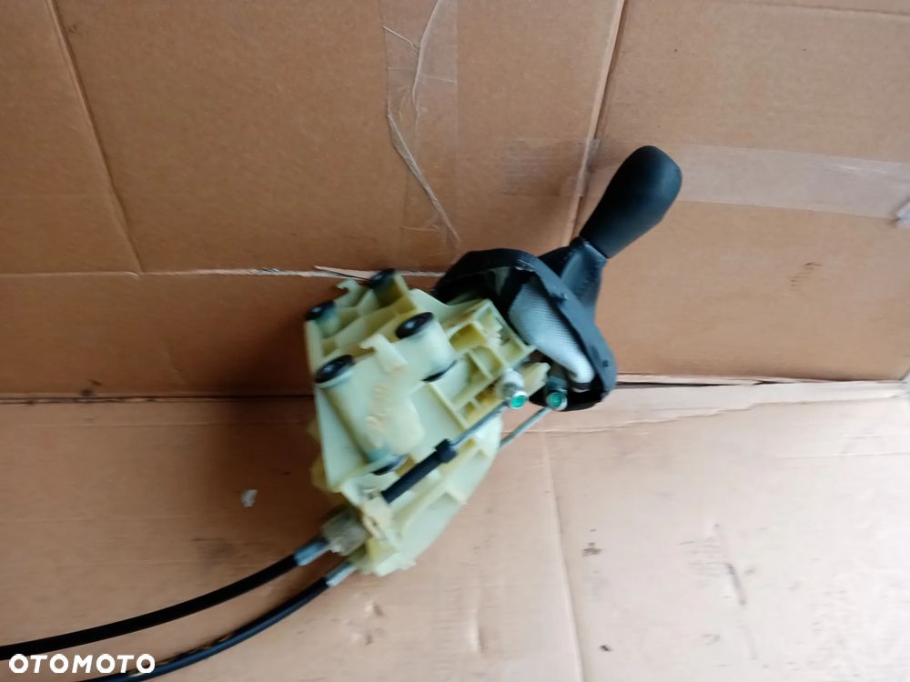 Wybierak lewarek biegów linki 5 biegów Fiat Croma 55348259 - 2