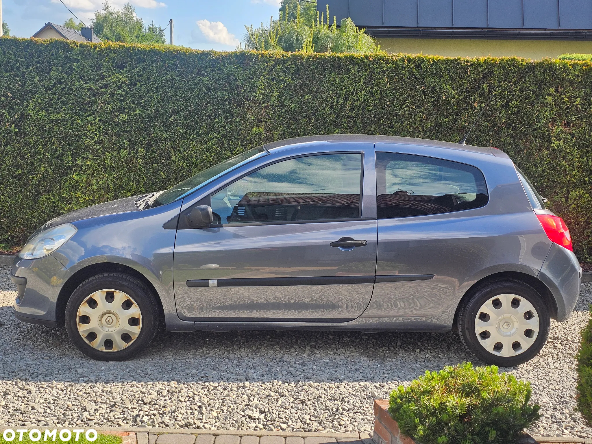 Renault Clio - 8