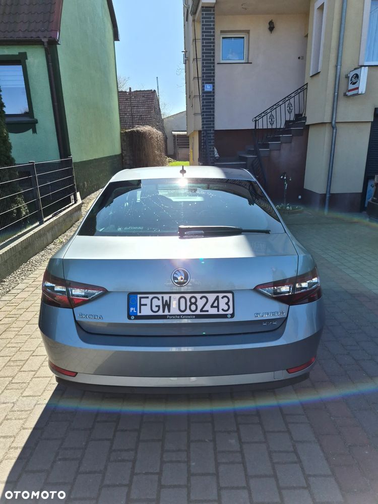 Skoda Superb 2.0 TDI SCR 4x4 L&K DSG - 5