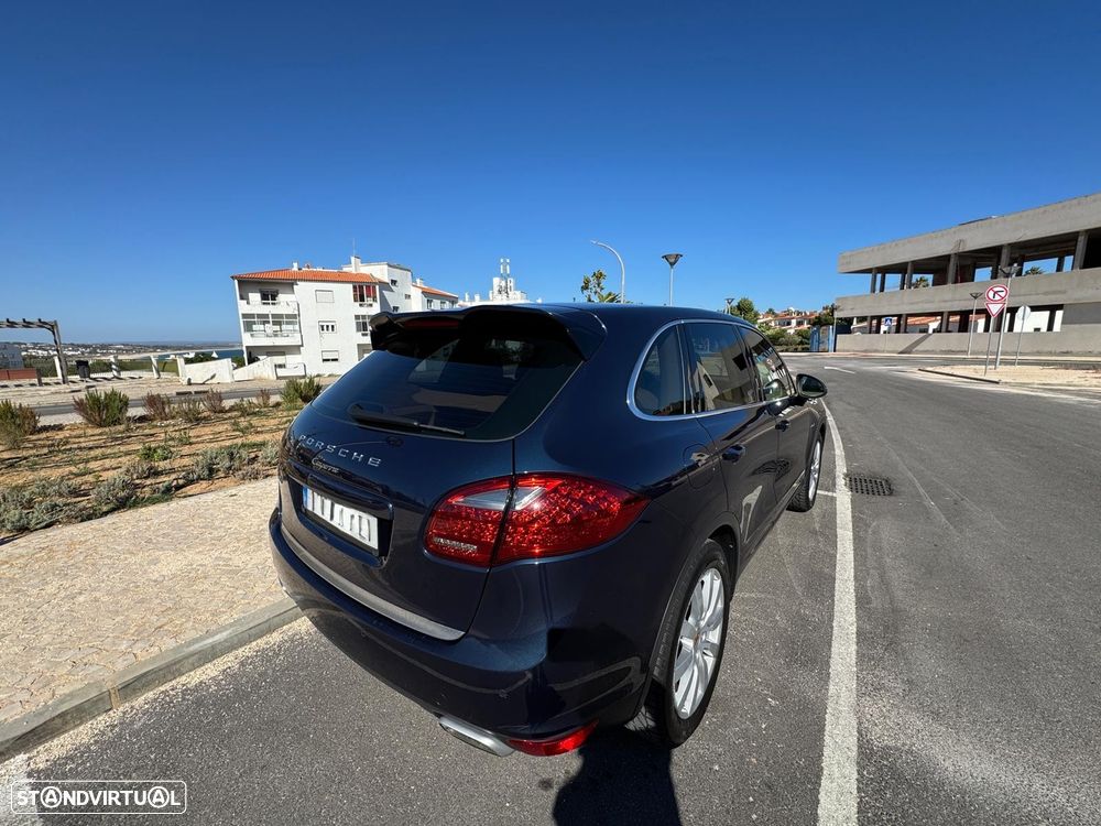 Porsche Cayenne - 19