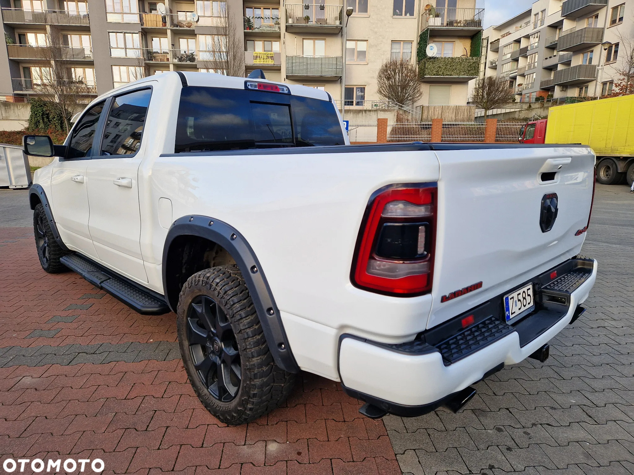 Dodge RAM 1500 5.7 4x4 - 5